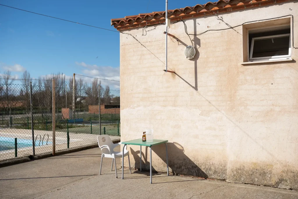 Piscina y bar de Belver de los Montes.