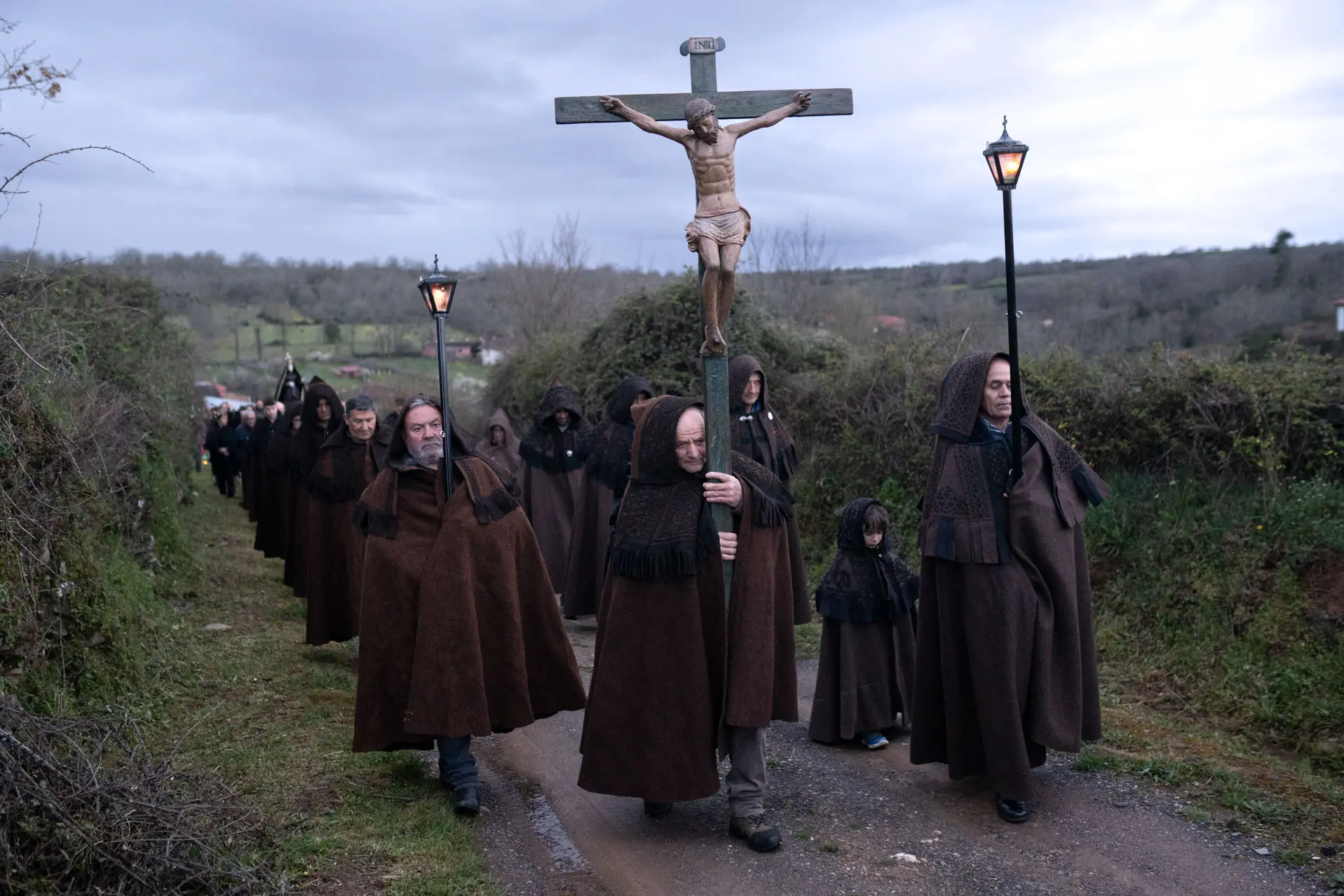 La procesión camino del calvario. Foto Emilio Fraile.