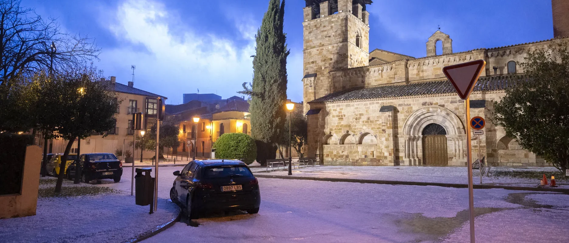 La plaza de la Horta durante la tormenta. Foto Emilio Fraile.