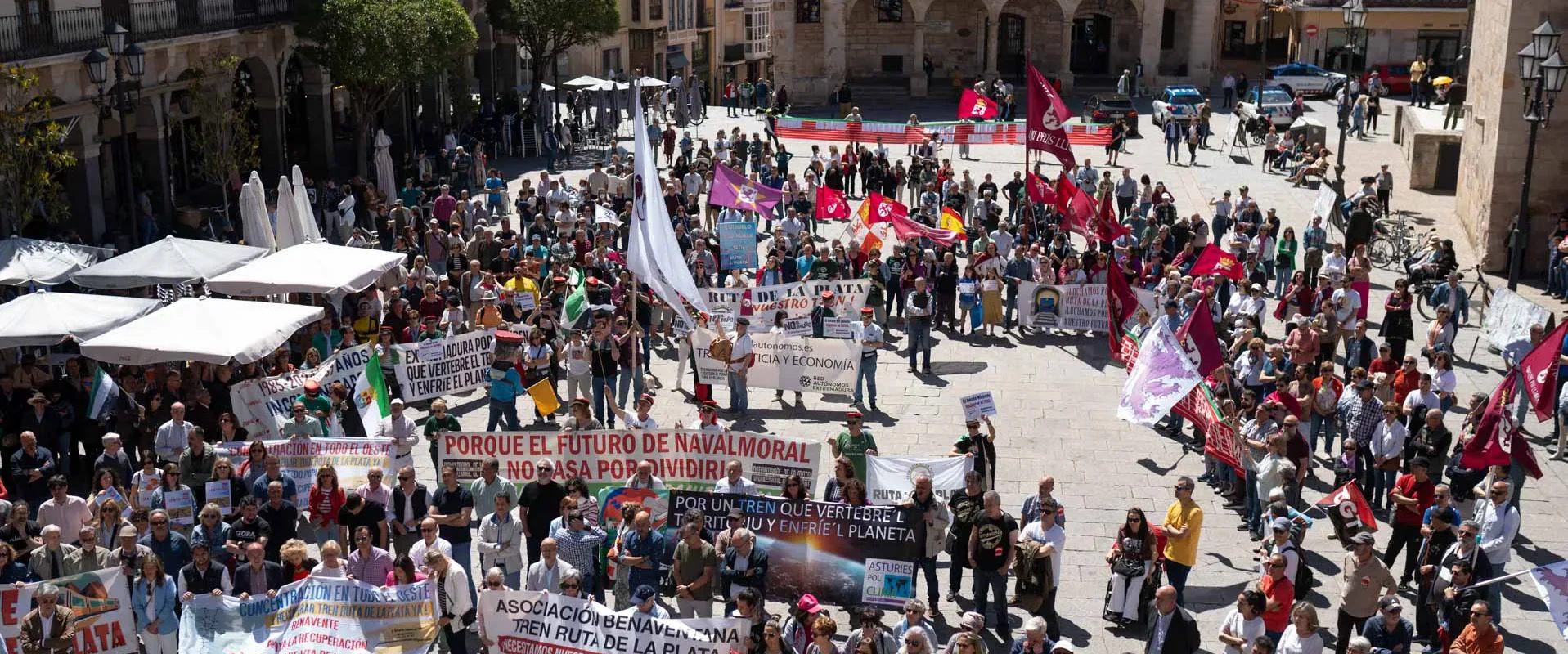 La concentración, vista desde arriba. Foto Emilio Fraile.