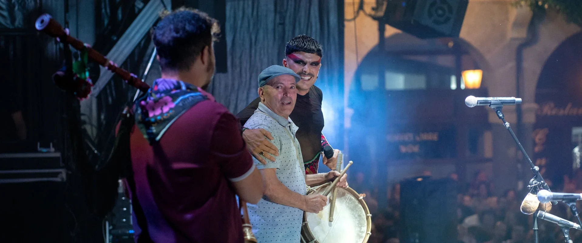 Rodrigo Cuevas, Edelio y Guti, durante el concierto. Foto Emilio Fraile.