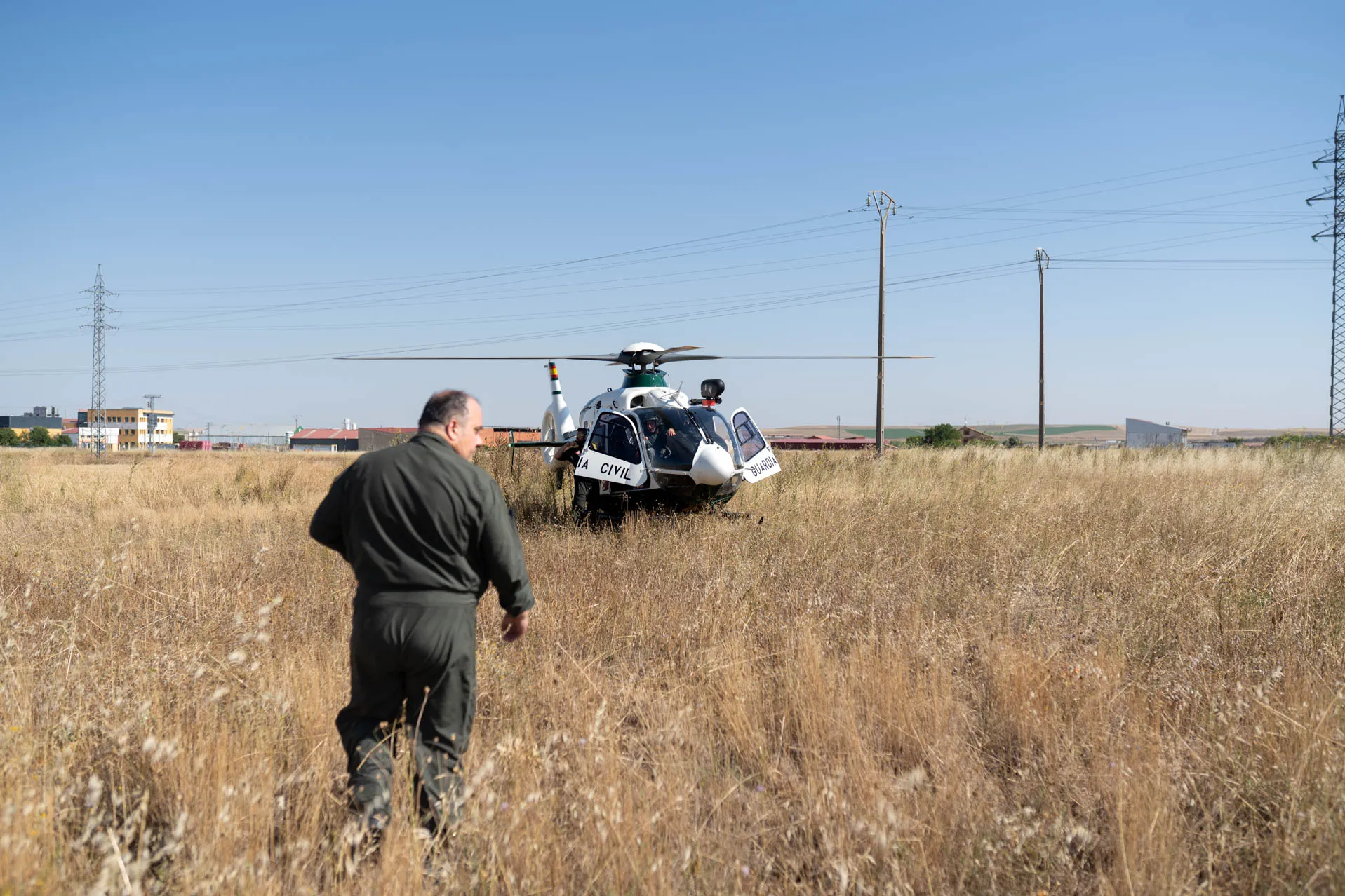 El helicóptero de Guardia Civil, en Toro. Foto Emilio Fraile.