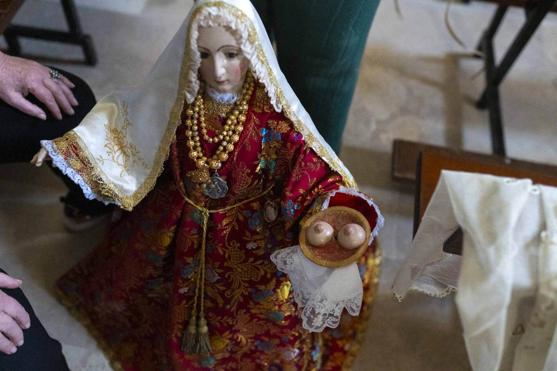 La santa durante los preparativos. Foto Emilio Fraile.