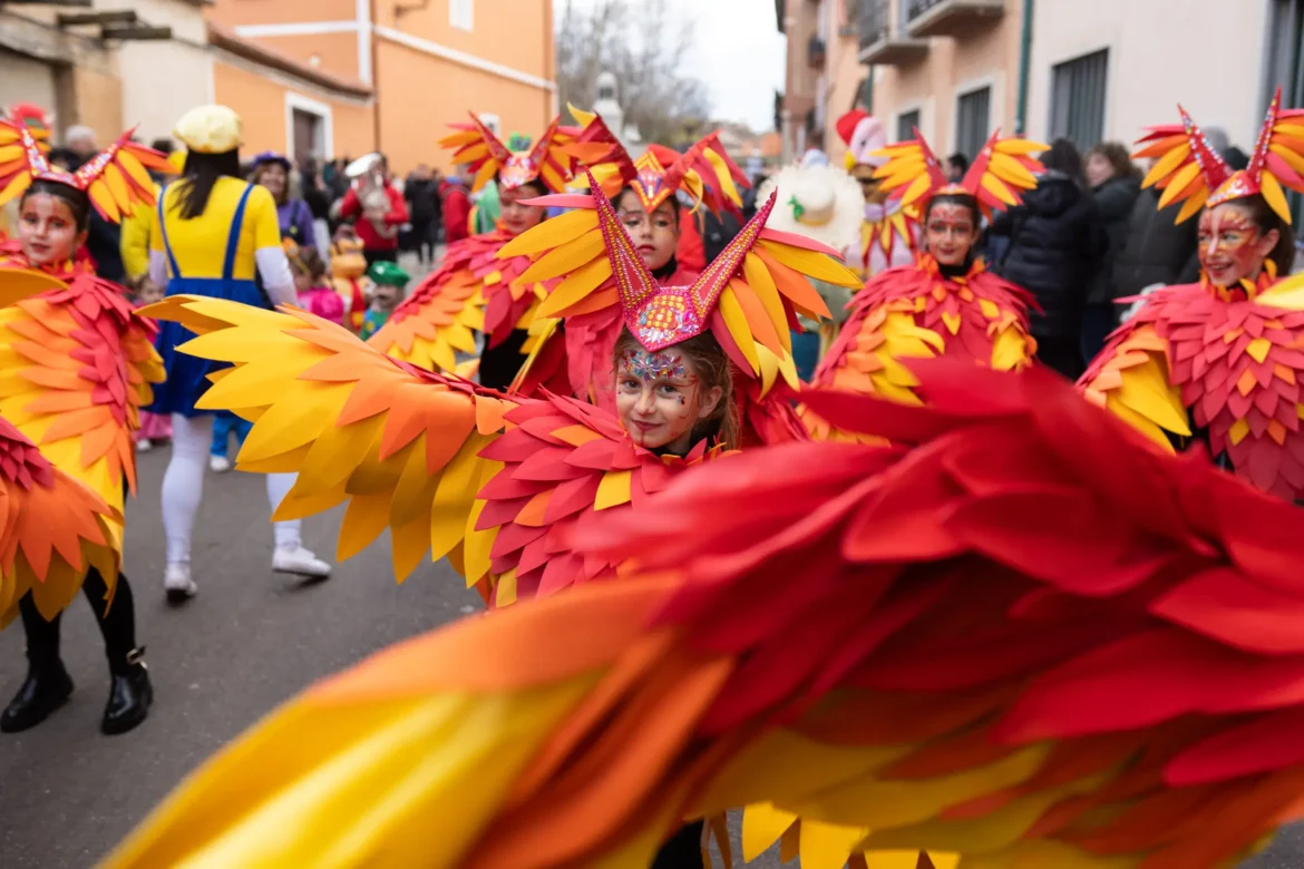 Una de las participante en el desfile infantil. Foto Emilio Fraile.