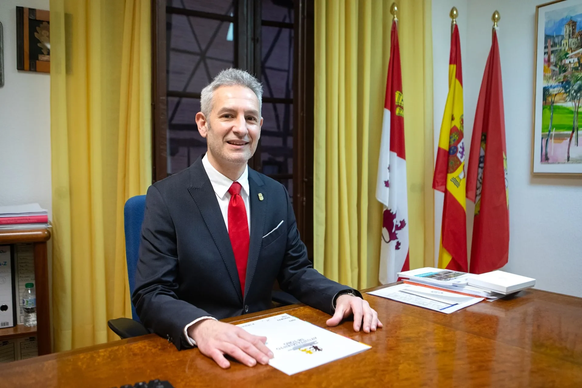 Rodríguez, en su despacho en el Ayuntamiento de Toro. Foto Paloma V. Escarpa